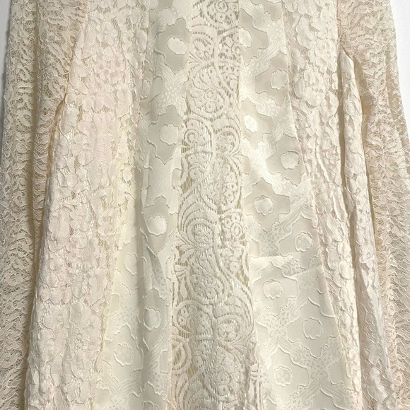 HD in Paris Enid Lace Swing Dress Ivory - Picture 11 of 13